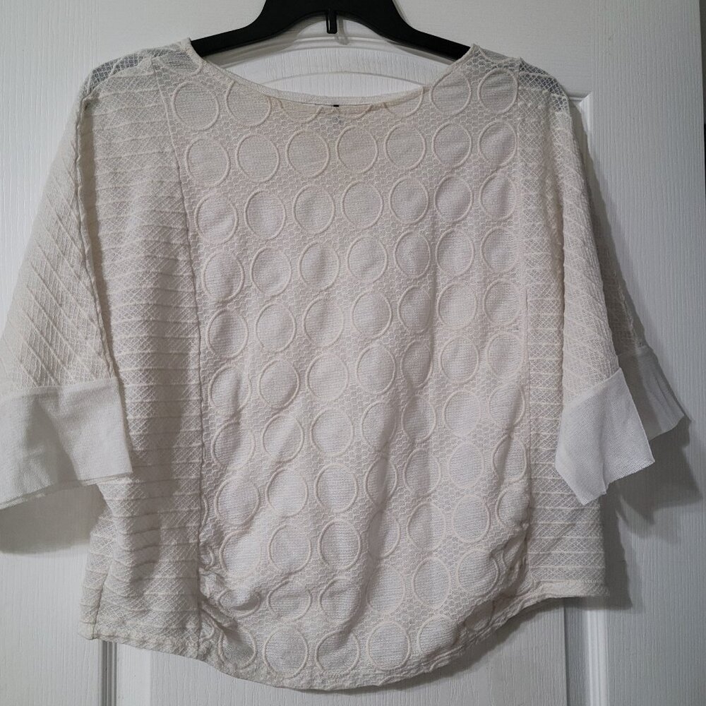 Anthropologie Akemi and Kin White Dolman Circle Top